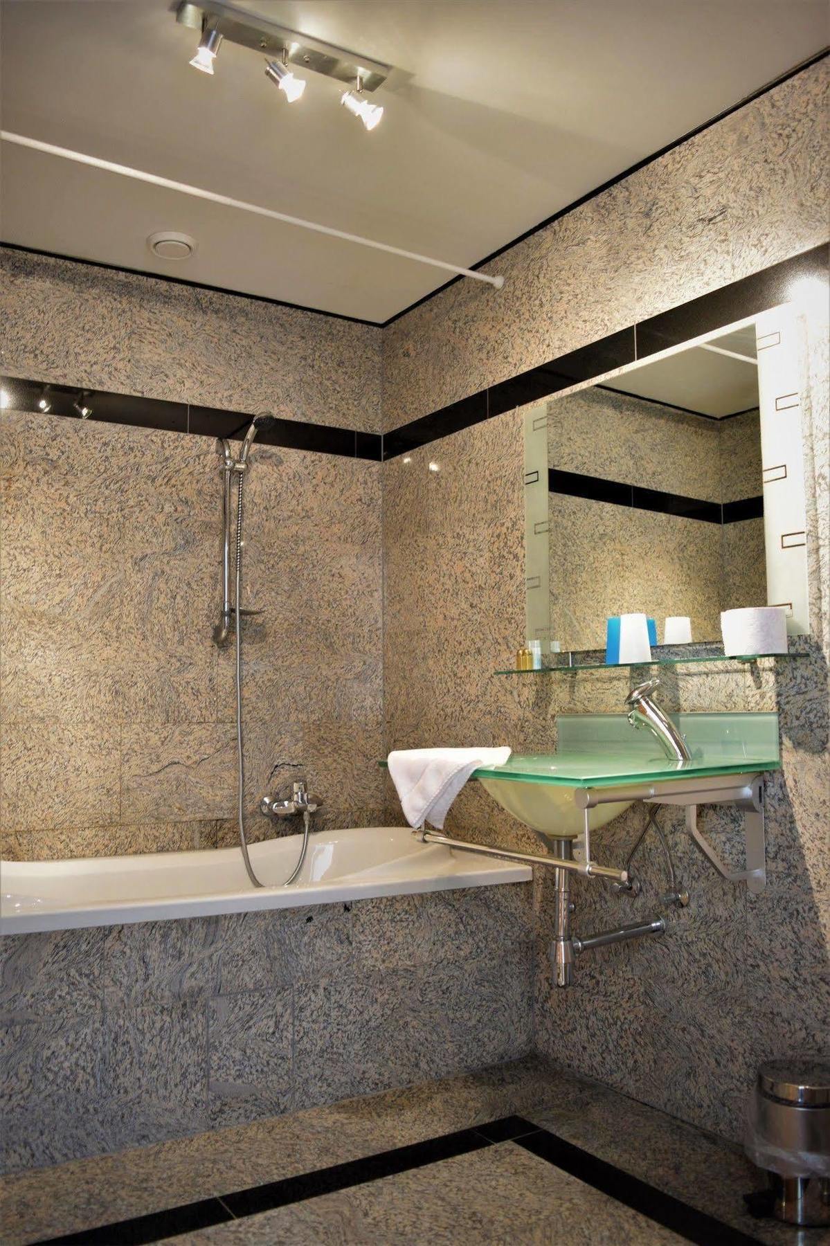 Hotel Maurice Нювлиет Екстериор снимка