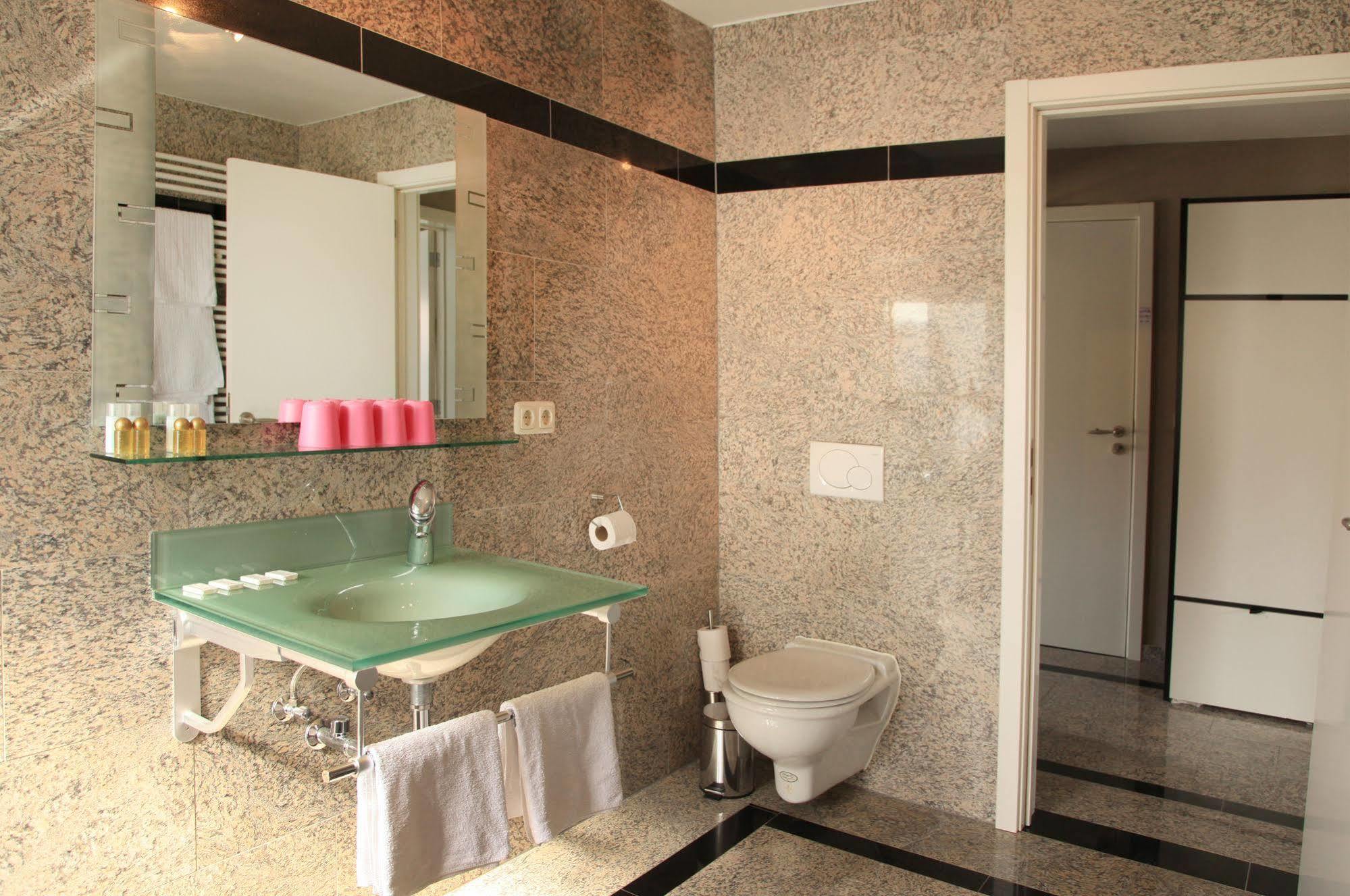 Hotel Maurice Нювлиет Екстериор снимка